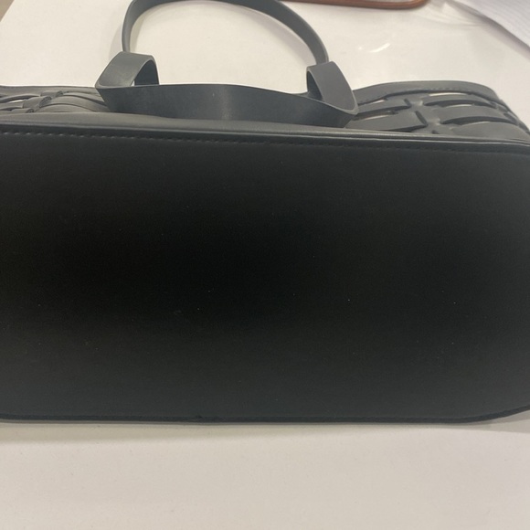 A New Day Large Tote, Back & Tan - Picture 6 of 7